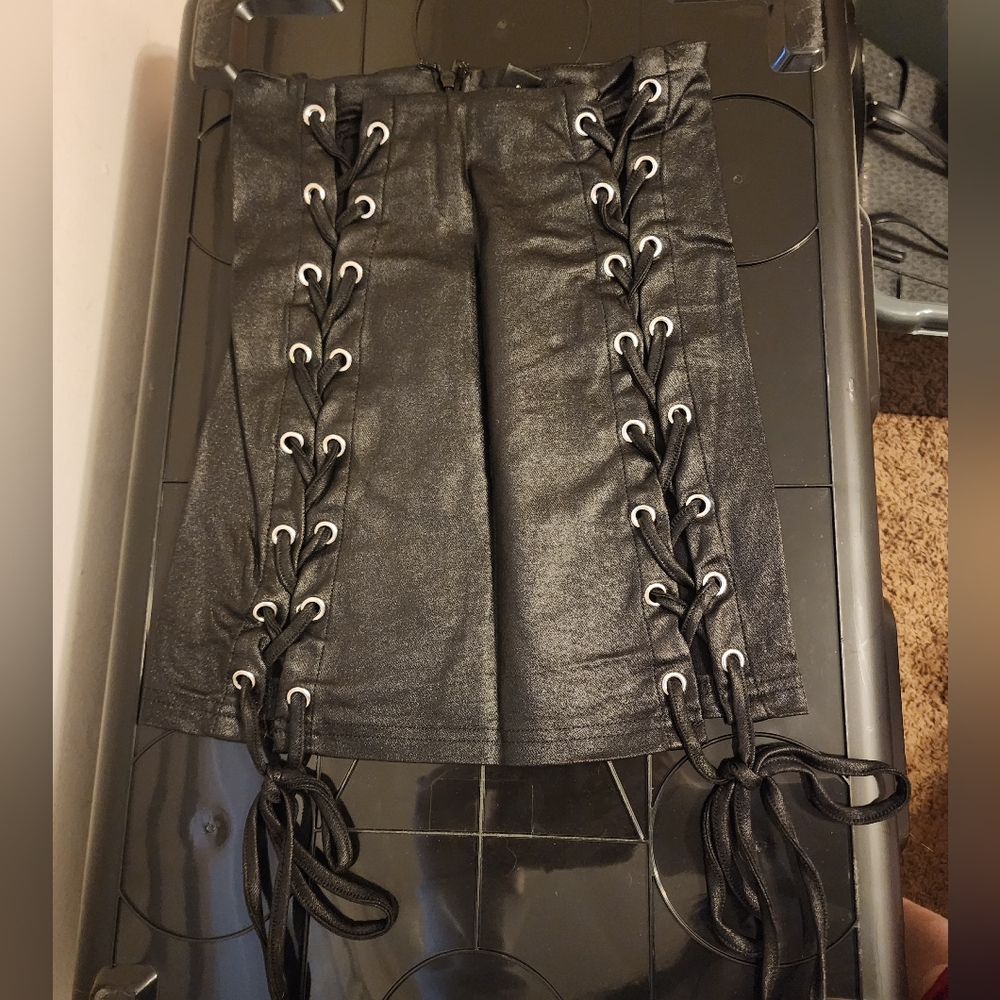 Lace up skirt